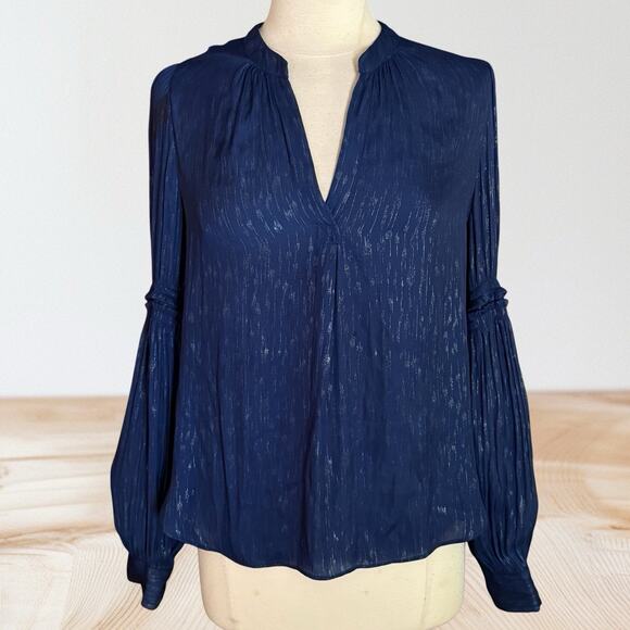 Current Air Navy and Silvery Shimmer Ruffled Sleeve Blouse Top Sz M V Neck HiLo - Picture 2 of 13